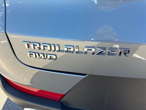 Used 2023 Chevrolet TrailBlazer LT w/ Convenience Package AWD/4WD image 48