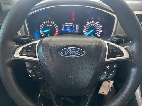 Used 2014 Ford Fusion SE FWD image 22