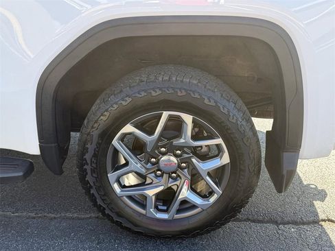 Used 2024 GMC Sierra 1500 SLT w/ SLT Premium Plus Package image 25