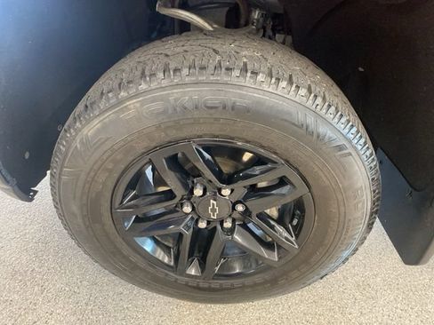Used 2019 Chevrolet Silverado 1500 LT Trail Boss AWD/4WD image 13