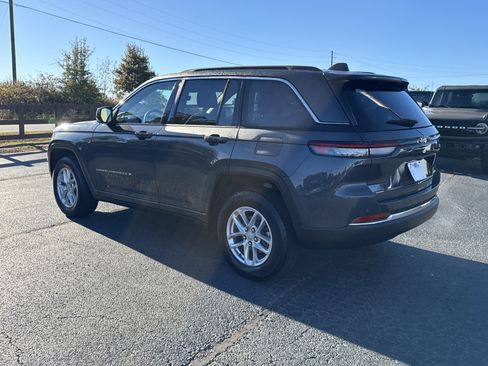 Used 2025 Jeep Grand Cherokee Laredo X w/ Luxury Tech Group I image 7