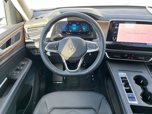 New 2026 Volkswagen Atlas SE image 22