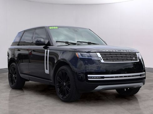 Certified 2025 Land Rover Range Rover Autobiography AWD/4WD image 3