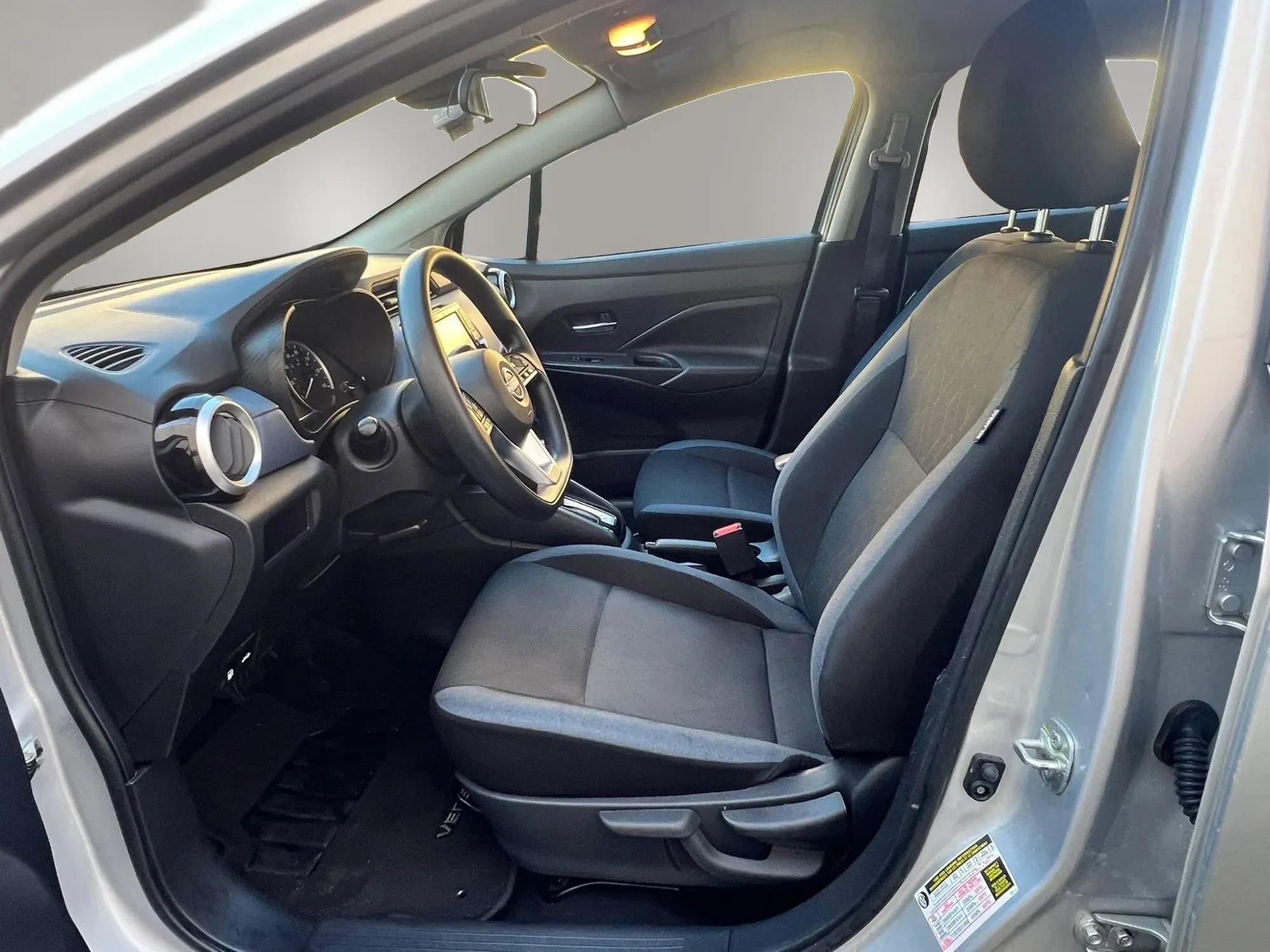 Used 2023 Nissan Versa SV FWD image 15
