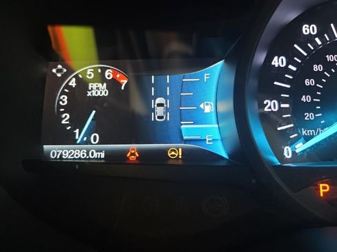 Used 2018 Ford Edge Titanium w/ Equipment Group 302A AWD/4WD image 11