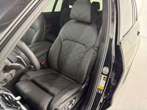 Certified 2023 BMW X7 xDrive40i w/ M Sport Package image 13