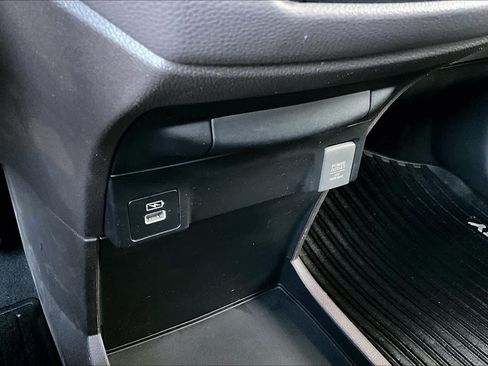 Used 2022 Honda Odyssey EX image 31