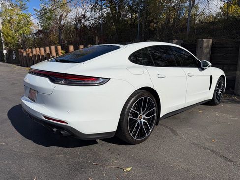 Used 2021 Porsche Panamera 4 w/ Premium Package image 38