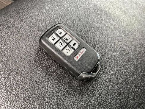 Used 2024 Honda Odyssey EX-L image 37