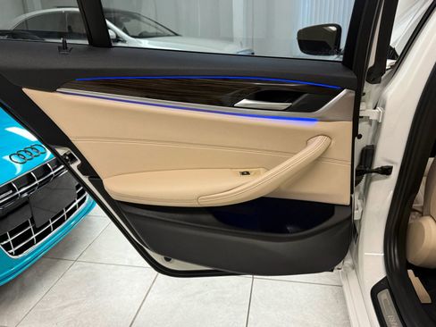 Used 2021 BMW 530i w/ Convenience Package image 16