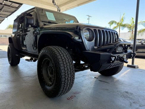 Used 2018 Jeep Wrangler Unlimited Sport S image 8