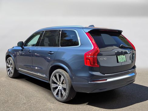 Certified 2023 Volvo XC90 B6 Ultimate w/ Protection Package Premier AWD/4WD image 3