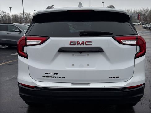 Used 2023 GMC Terrain SLE w/ Driver Convenience Package image 7