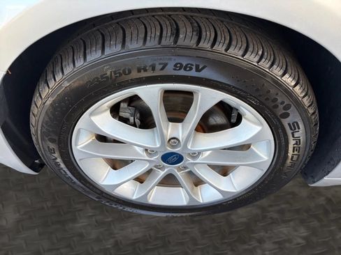 Used 2019 Ford Fusion SE FWD image 34