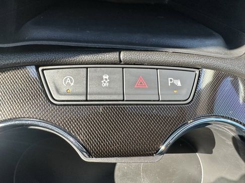 Certified 2023 GMC Acadia AT4 image 32