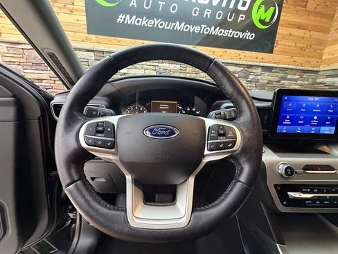 Used 2020 Ford Explorer XLT w/ Equipment Group 202A AWD/4WD image 31