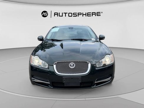 Used 2010 Jaguar XF Premium RWD image 2