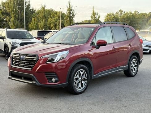 Used 2023 Subaru Forester Premium AWD/4WD image 7