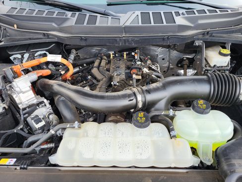 Used 2024 Ford F150 XLT w/ Mobile Office Package image 23