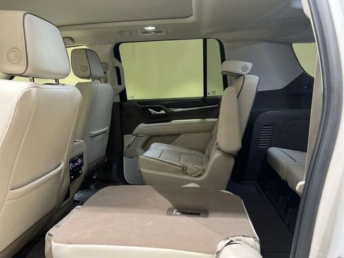 Used 2024 GMC Yukon XL Denali image 25