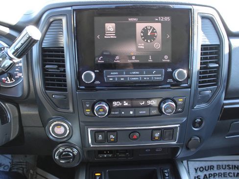 Used 2024 Nissan Titan SV w/ SV Convenience Package image 15