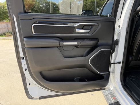 Used 2021 RAM 1500 Laramie w/ Sport Appearance Package AWD/4WD image 17