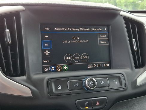 Used 2023 GMC Terrain SLE w/ Driver Convenience Package AWD/4WD image 18