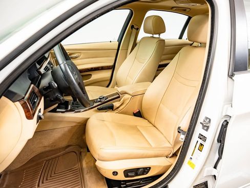 Used 2010 BMW 328i Sedan RWD image 22