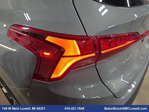 Used 2023 Hyundai Santa Fe Limited image 38