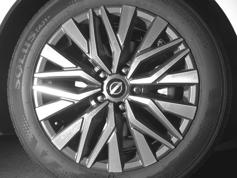 Used 2025 Nissan Altima 2.5 SV image 13