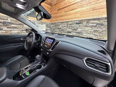 Used 2022 Chevrolet Equinox Premier AWD/4WD image 13