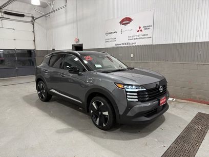 New 2025 Nissan Kicks SR