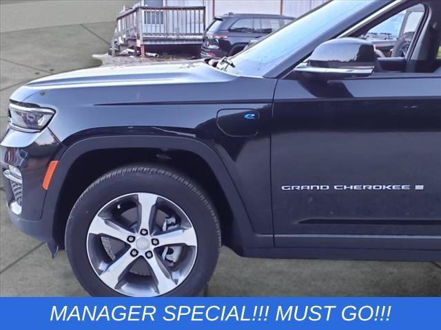 Used 2024 Jeep Grand Cherokee Limited 4xe w/ Luxury Tech Group II AWD/4WD image 7
