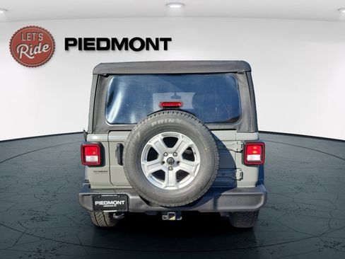 Used 2023 Jeep Wrangler Unlimited Sport image 7