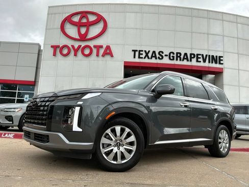 Used 2025 Hyundai Palisade SEL FWD image 2