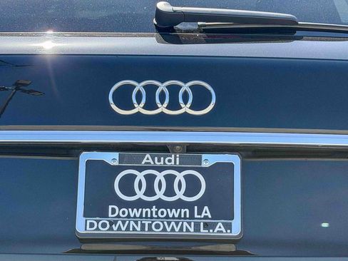 Used 2023 Audi Q5 2.0T Premium w/ Convenience Package AWD/4WD image 11