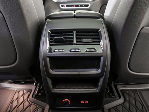 Used 2024 BMW X5 xDrive40i w/ M Sport Package image 21