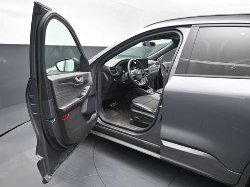 Used 2023 Ford Escape ST-Line w/ Tech Pack #1 FWD image 8