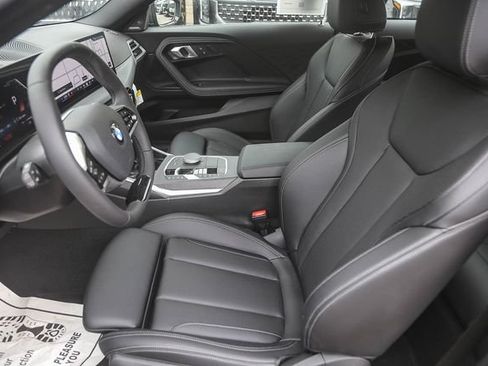 Used 2025 BMW 230i Coupe w/ Premium Package RWD image 19