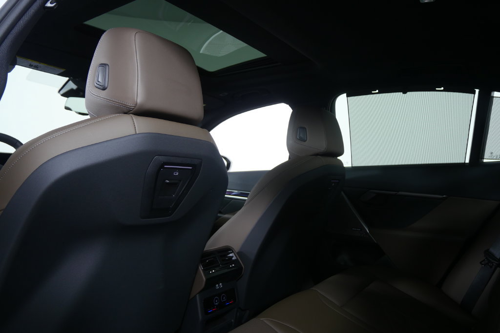 Certified 2026 BMW 530i RWD image 17