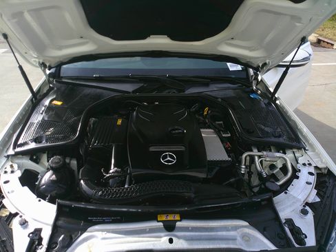 Used 2016 Mercedes-Benz C 300 4MATIC Sedan image 33