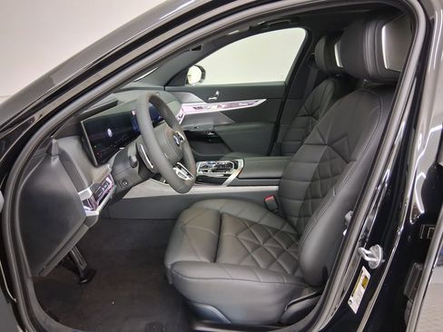 New 2026 BMW 740i 740i w/ Premium Package image 3
