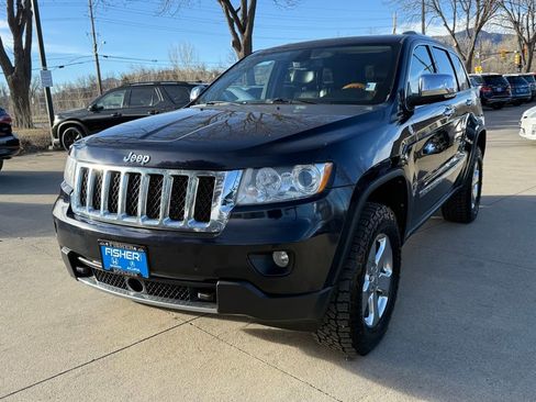 Used 2011 Jeep Grand Cherokee Overland image 8