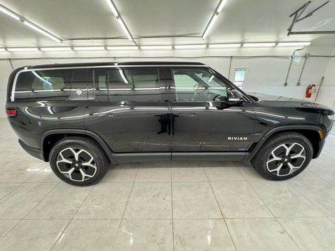 Used 2023 Rivian R1S Adventure AWD/4WD image 4