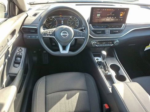 New 2025 Nissan Altima 2.5 SV w/ SV Special Edition Package image 9