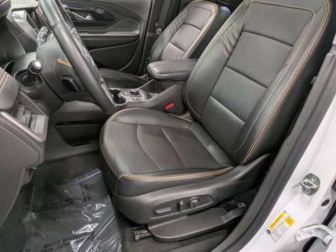 Used 2023 GMC Terrain AT4 w/ Infotainment Package II image 10