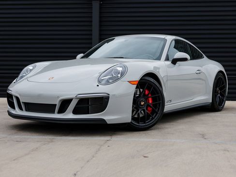 Certified 2018 Porsche 911 Carrera GTS RWD image 1