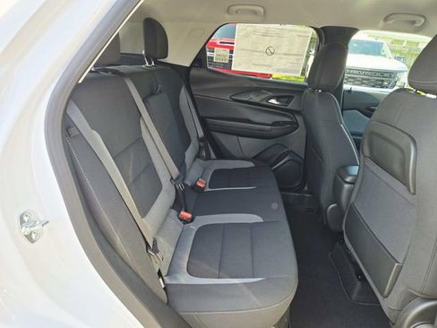 New 2026 Chevrolet TrailBlazer LT w/ Convenience Package FWD image 11