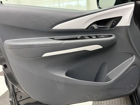 Used 2020 Chevrolet Bolt LT FWD image 10