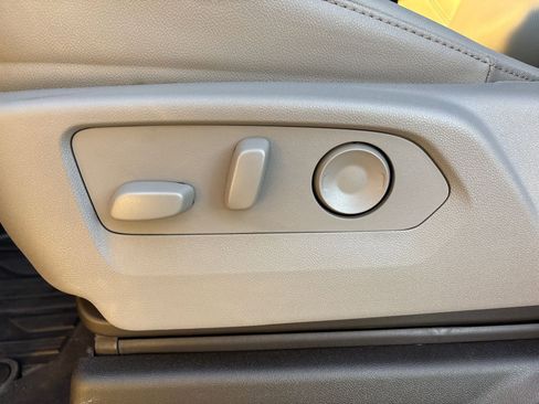 New 2026 GMC Sierra 1500 SLT w/ SLT Premium Plus Package image 25